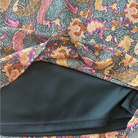 NWT Entro Women's Paisley Floral Blouse - Multicolor - Picture 7 of 9